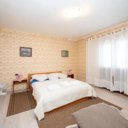 With Parking Space Biograd Na Moru, Biograd - 25827 Apartman Biograd na Moru